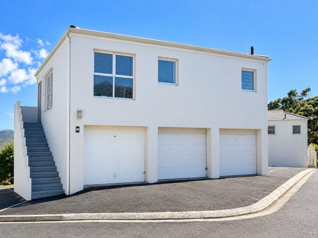1 Bedroom Apartment To Let in Vredehoek