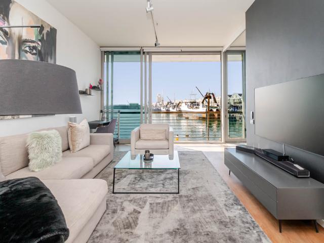 1 Bedroom Apartment To Let in Waterfront