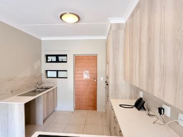 Apartment to rent in Pretoria Central - Balcony