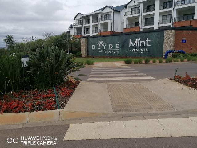 1 Bedroom Apartment To Let in Willow Park Manor