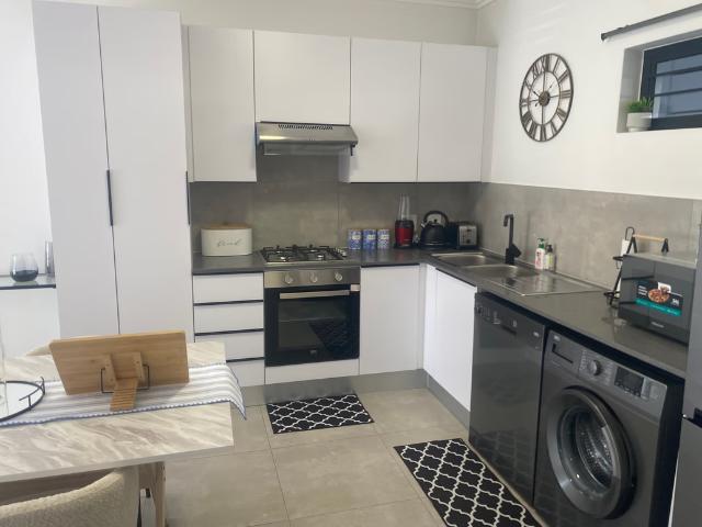1 Bedroom Apartment To Let in Broadacres