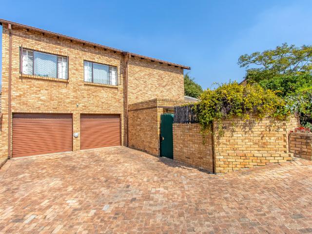 1 Bedroom Apartment To Let in Bromhof