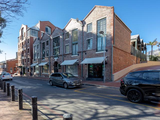 1 Bedroom Apartment To Let in De Waterkant