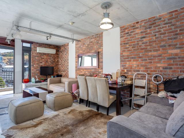 1 Bedroom Apartment To Let in De Waterkant