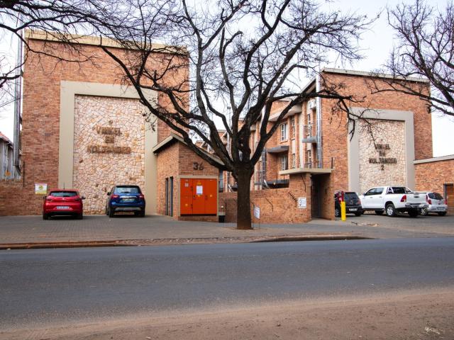 1 Bedroom Apartment To Let in Die Bult
