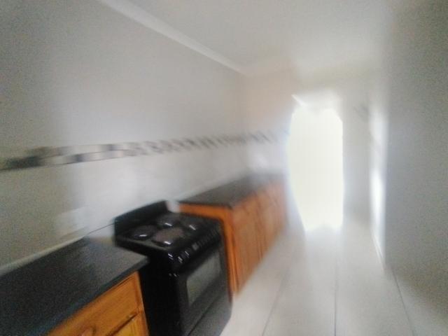 1 Bedroom Apartment To Let in Doornpoort