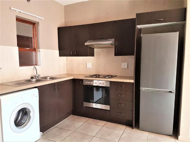 1 Bedroom Apartment To Let in Douglasdale