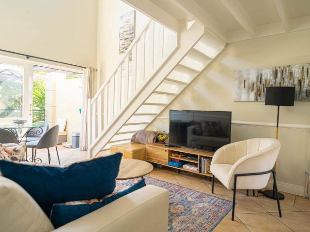1 Bedroom Apartment To Let in Douglasdale
