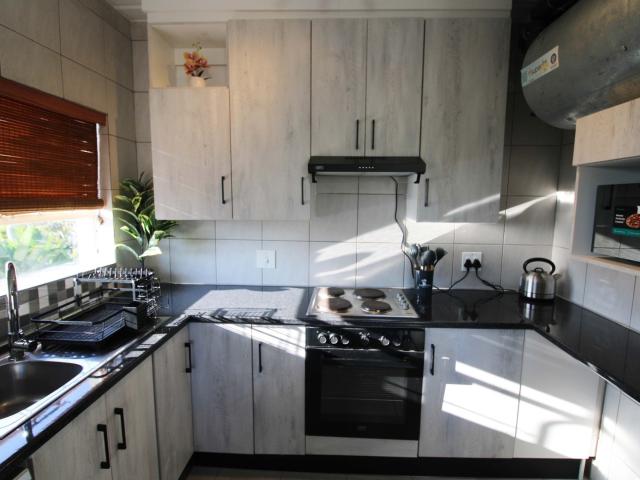 1 Bedroom Apartment To Let in Edenburg