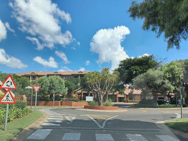 1 Bedroom Apartment To Let in Eldoraigne