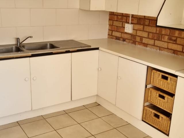 1 Bedroom Apartment To Let in Ferreira