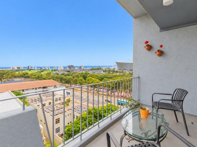 1 Bedroom Apartment To Let in Green Point