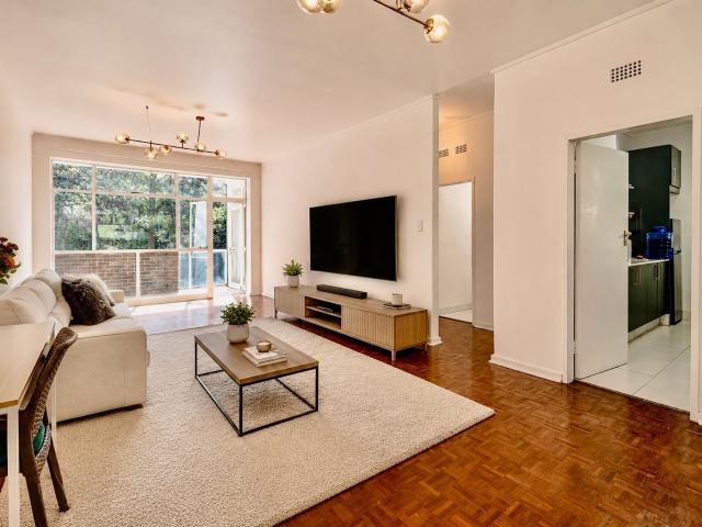 1 Bedroom Apartment To Let in Illovo