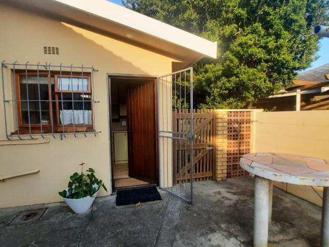 1 Bedroom Apartment To Let in Kleinmond Central