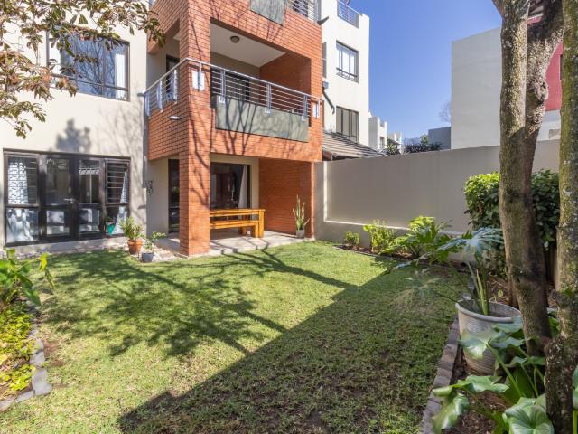 1 Bedroom Apartment To Let in Lonehill
