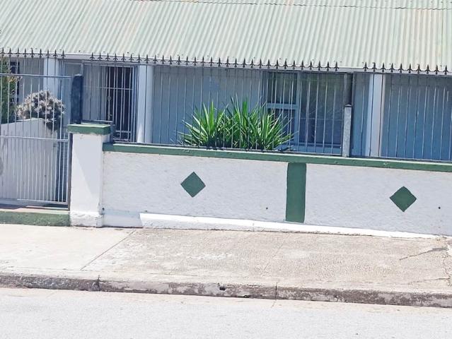 1 Bedroom Apartment To Let in North End