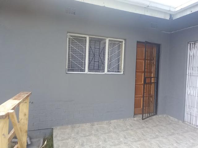 1 Bedroom Apartment To Let in Oos Einde