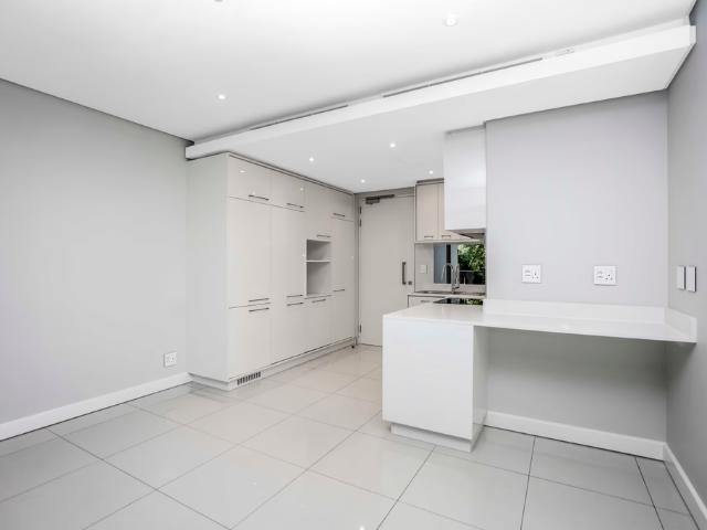 1 Bedroom Apartment To Let in Rosebank