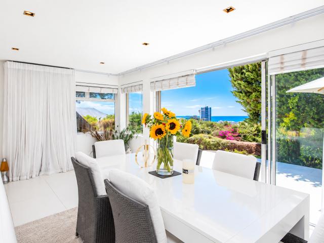 1 Bedroom Apartment To Let in Sea Point