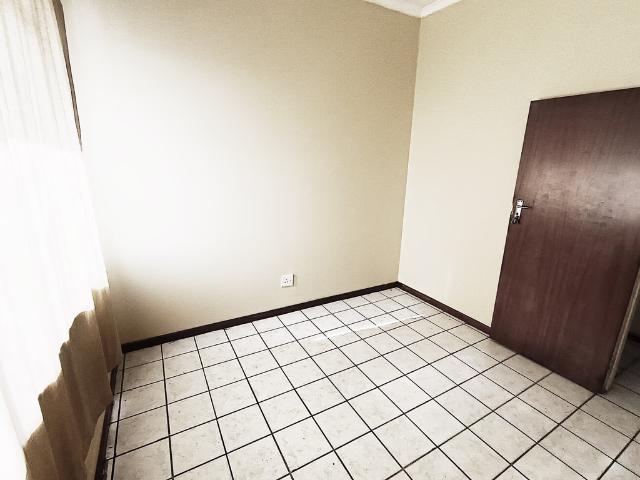 1 Bedroom Apartment To Let in Sidwell