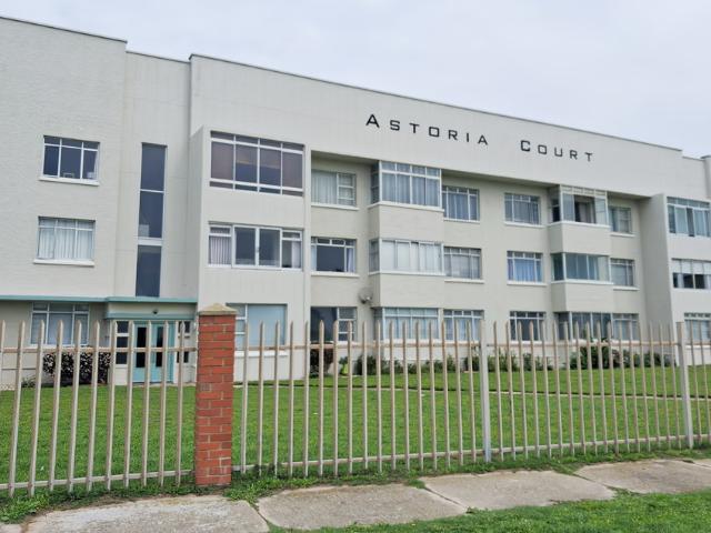 1 Bedroom Apartment To Let in Summerstrand
