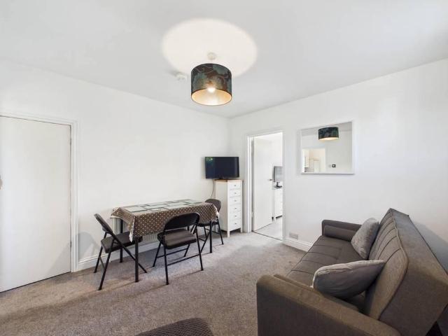 1 bedroom apartment to rent