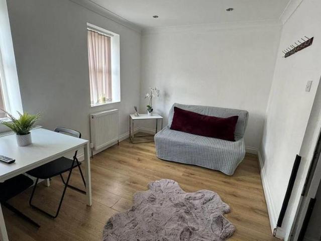 1 bedroom apartment to rent