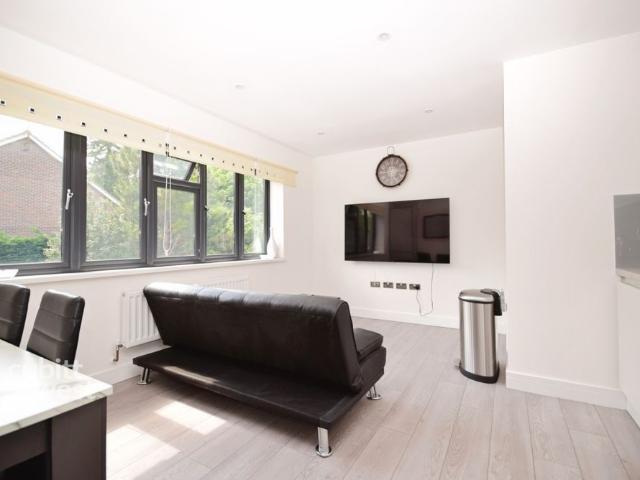 1 bedroom apartment to rent