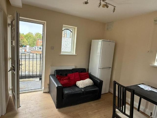 1 bedroom apartment to rent