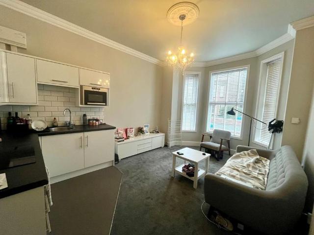 1 bedroom apartment to rent