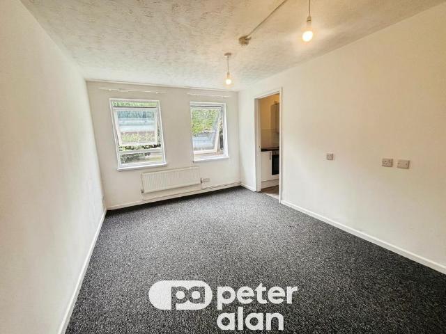 Studio to rent