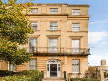 Cheltenham, Gloucestershire county, Southdowns