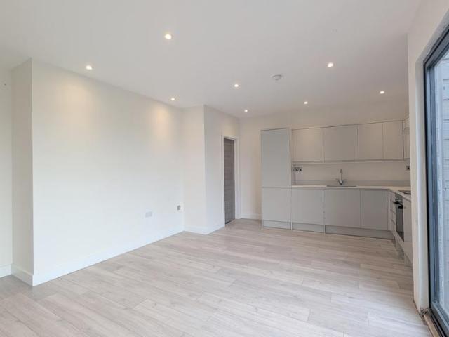 1 bedroom apartment to rent