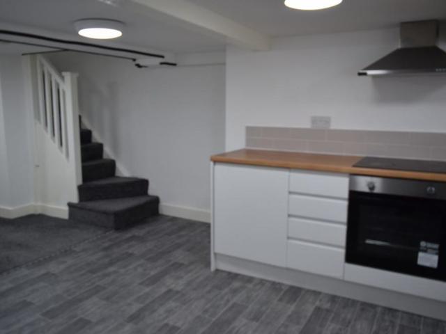 1 bedroom house to rent