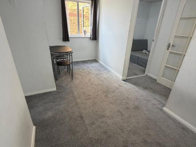 1 bedroom apartment to rent