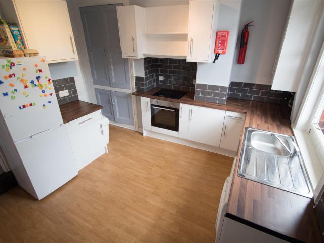 1 bedroom sharedaccommodation to rent
