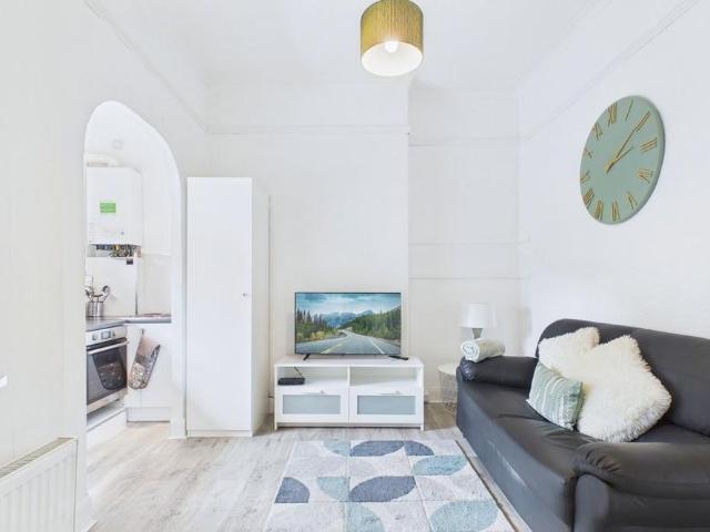 1 bedroom apartment to rent