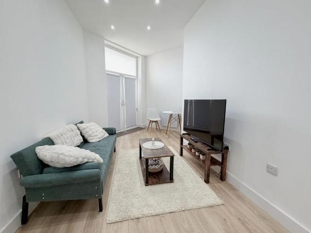 1 bedroom apartment to rent