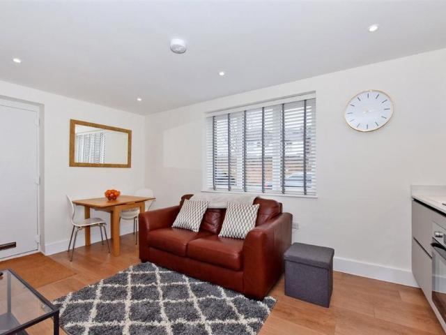 1 bedroom apartment to rent