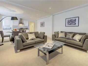 Mayfair, London, Greater London - Lift