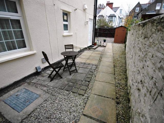 1 bedroom apartment to rent