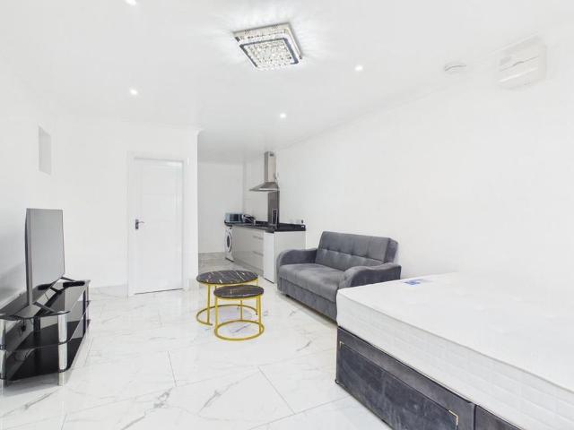 1 bedroom apartment to rent