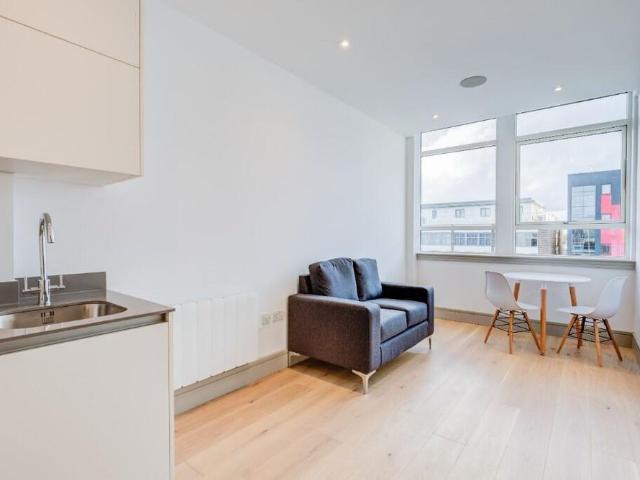1 bedroom apartment to rent