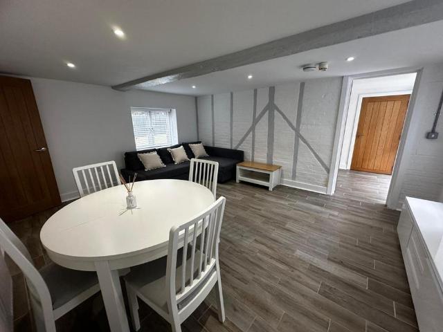 1 bedroom apartment to rent