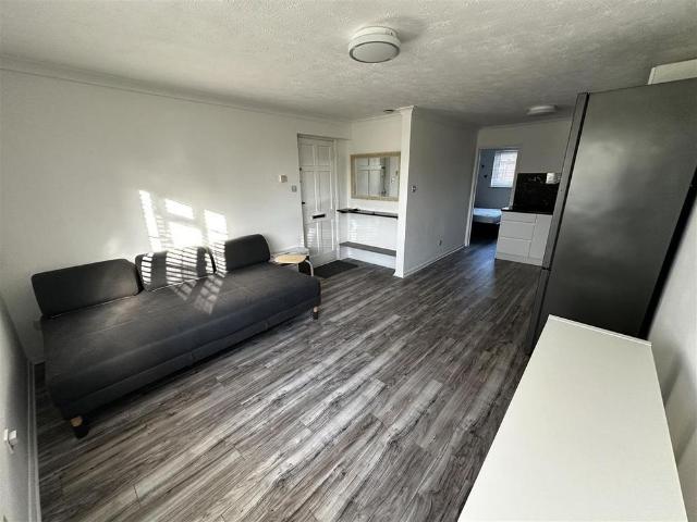 1 bedroom apartment to rent