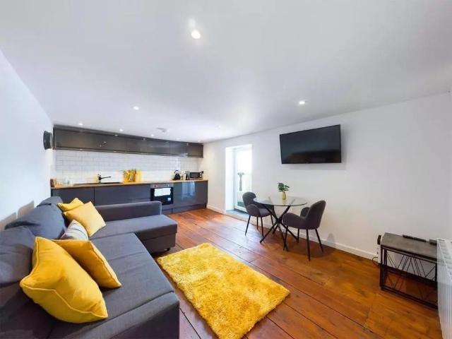 1 bedroom apartment to rent