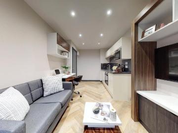 Leeds, West Yorkshire, North England - Equipped kitchen