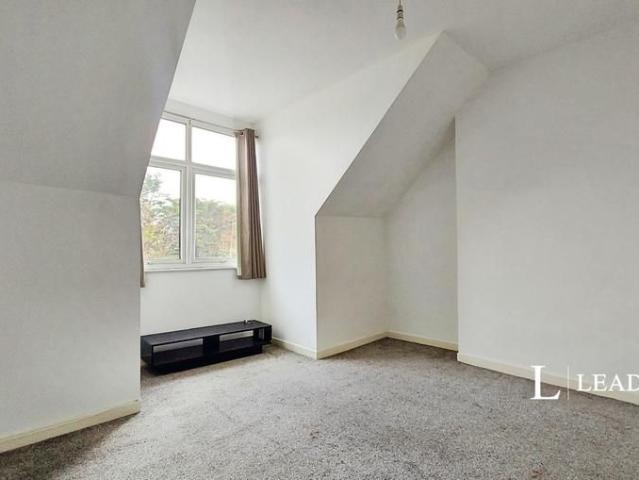 1 bedroom apartment to rent Genesta Road, Westcliff on Sea, Essex, SS0