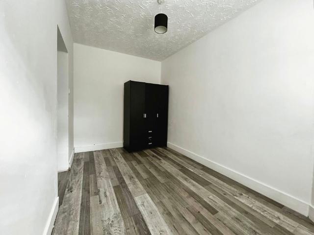 1 bedroom apartment to rent Grosvenor Gardens, Northampton, Northamptonshire, NN2