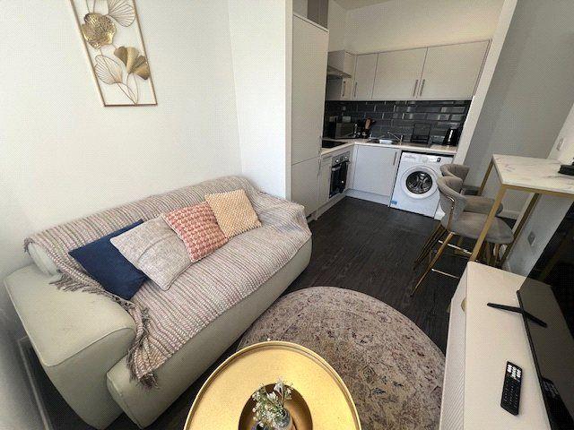 1 bedroom apartment to rent East Parade, Bradford, West Yorkshire, BD1